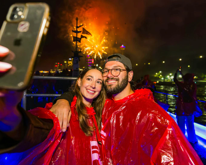 Niagara Falls Canada: Guided Tour with Fireworks Cruise & Journey Behind the Falls