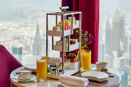 Dineren in de wolken: At.mosphere Restaurant op Level 122