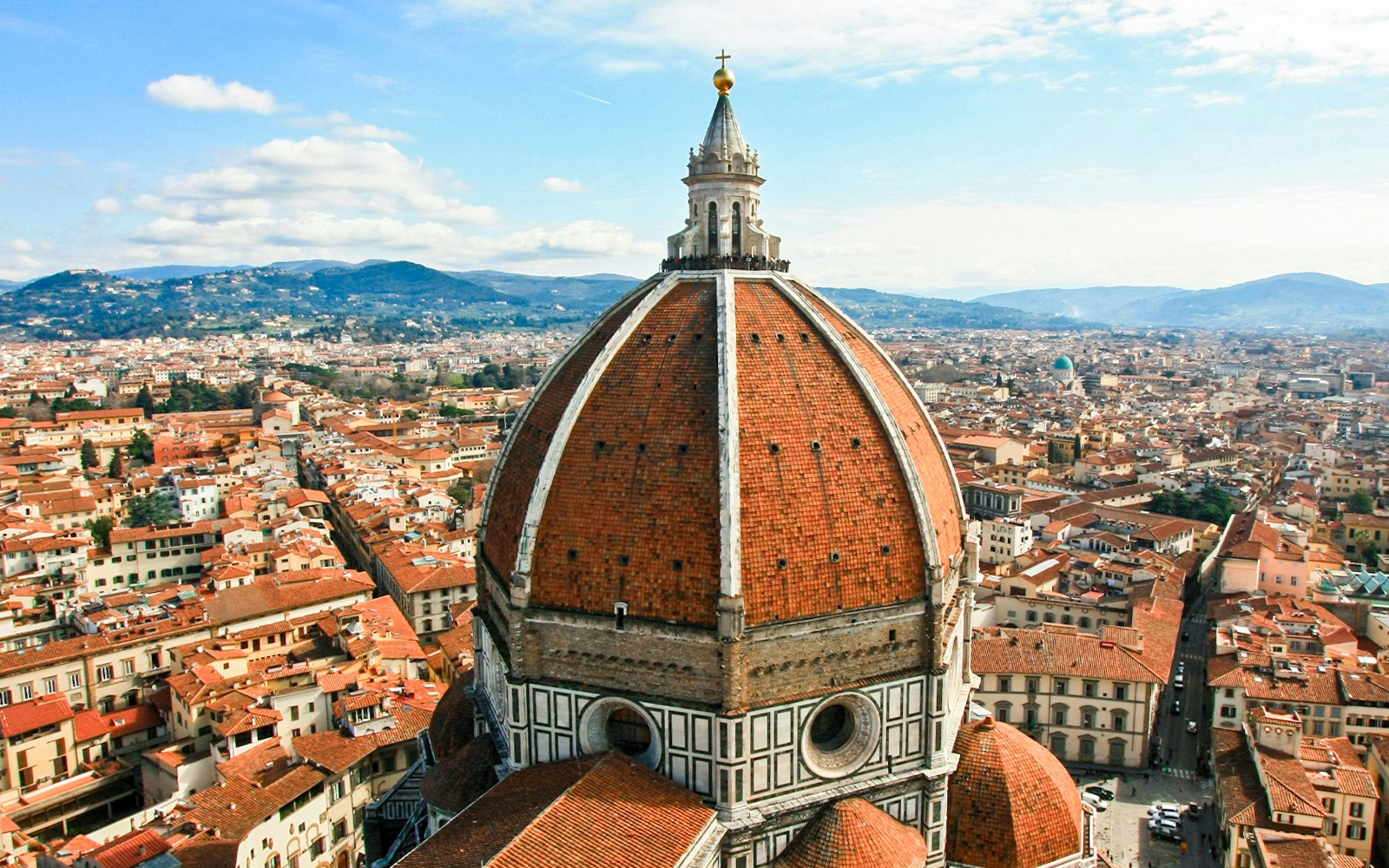 Brunelleschi's Dome on Florence Duomo with cityscape in the background.