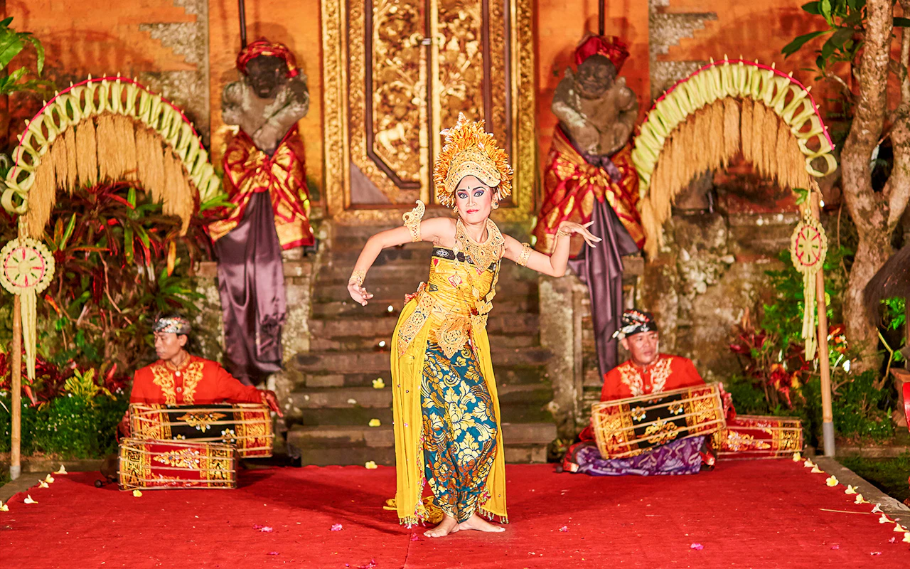 Tickets voor Legong Dans Show in Ubud Palace — 3