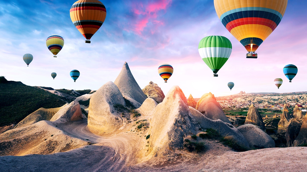 Hot air balloon safety features with tips in Cappadocia, Turkey.