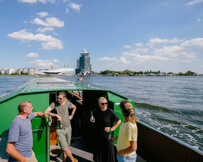 Amsterdam: Heineken Canal Cruise with Live Guide and 1 Drink