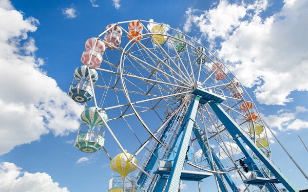 Orlando: Old Town Ferris Wheel Ticket & Meal Voucher