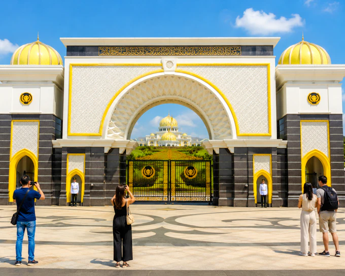 Kuala Lumpur Private Batu Caves and City Highlights Tour with Hotel Pickup