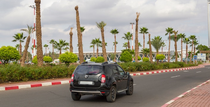 Private car transfer service in Marrakech city center for airport RAK transportation.
