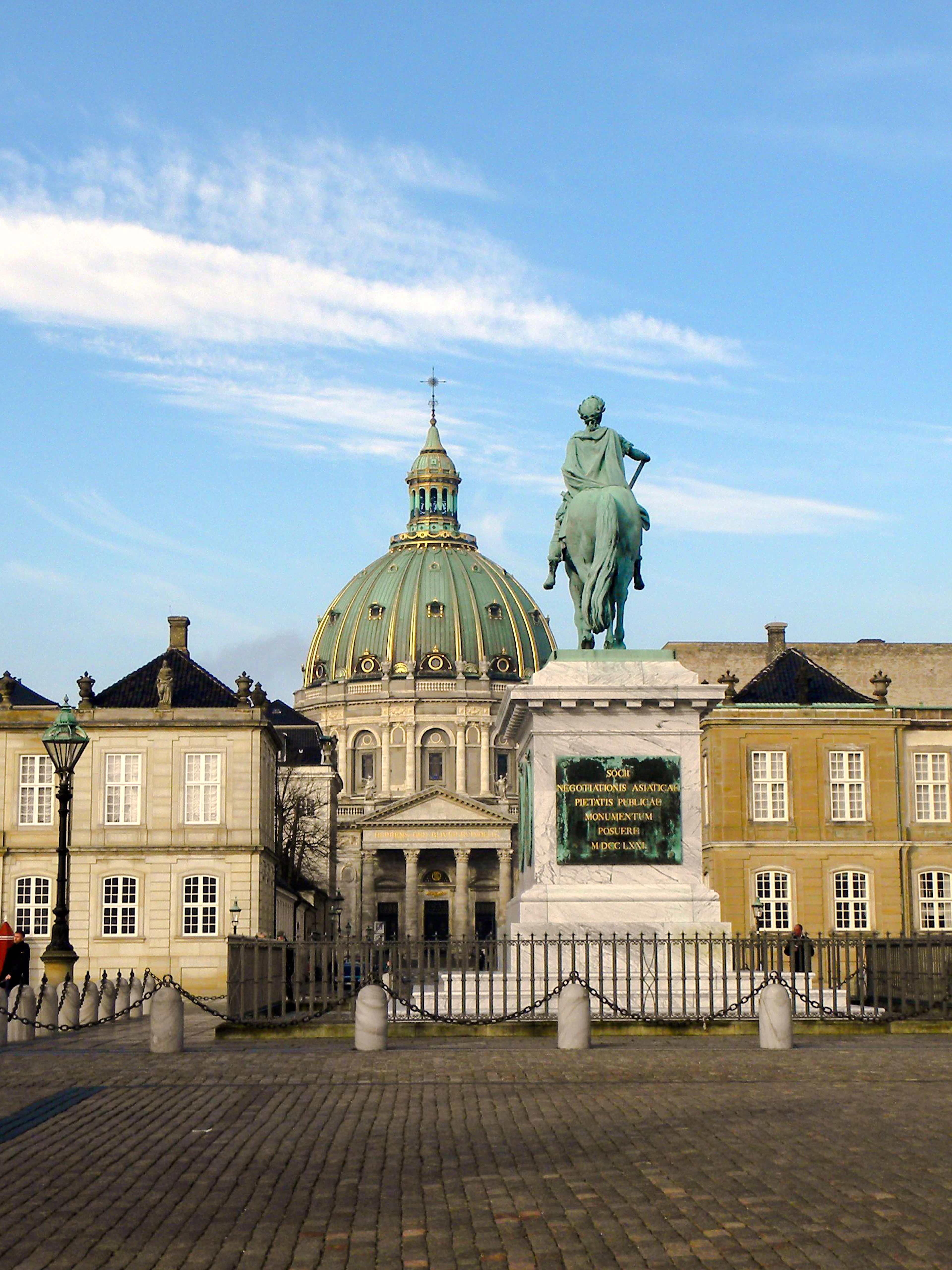copenhagen airport (cph) to central copenhagen hotel private one-way transfer-1