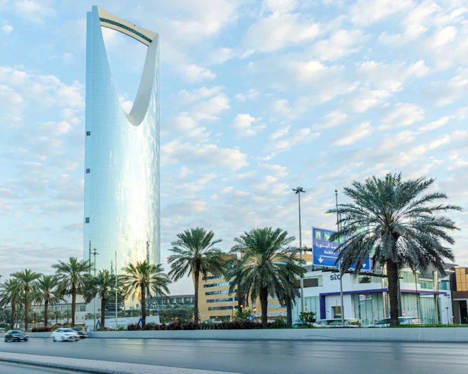 Riyadh City Tour with Guide & Transport: Al-Masmak Fortress & Kingdom Centre Sky Bridge