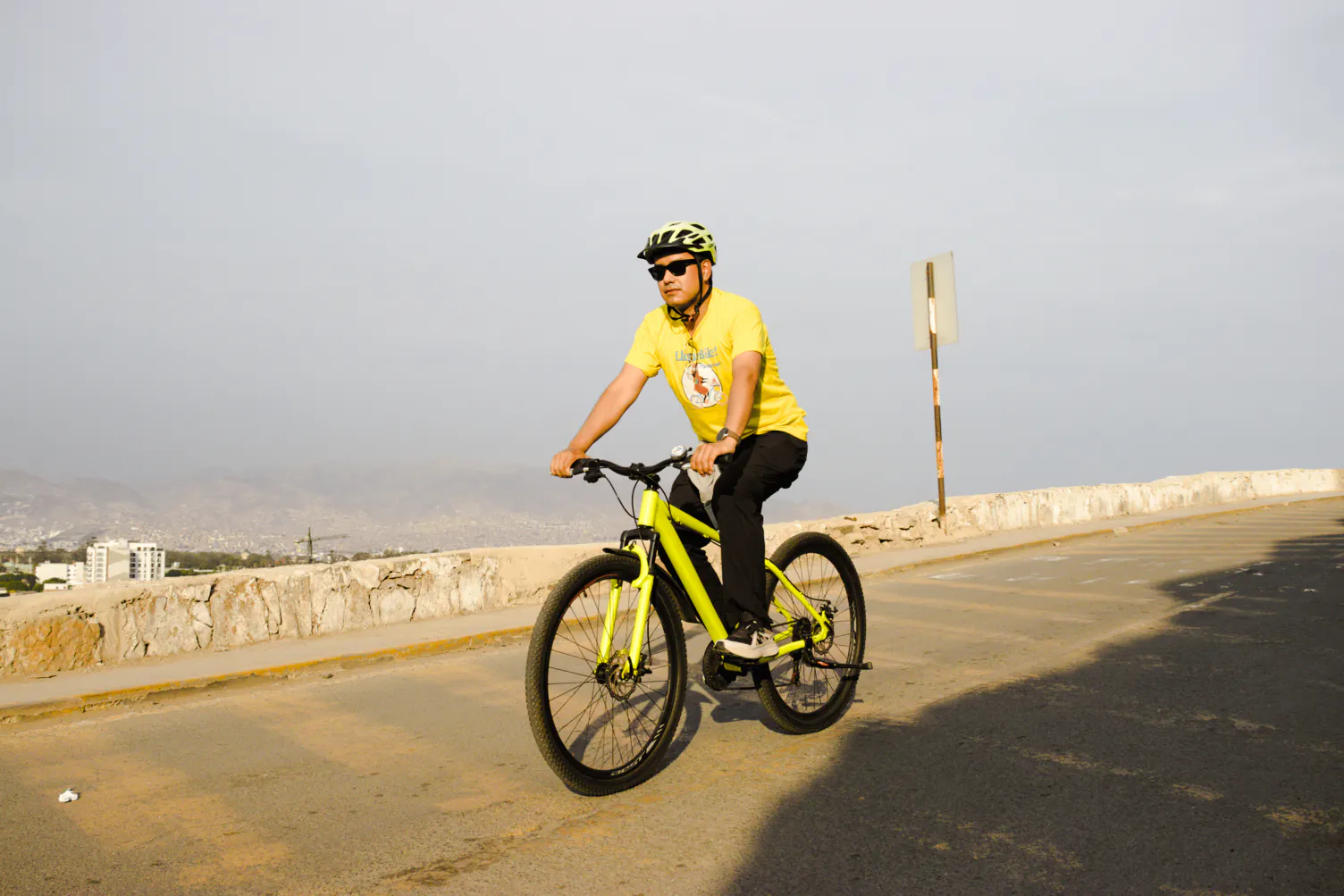 lima downhill bike tour from morro solar to miraflores-1