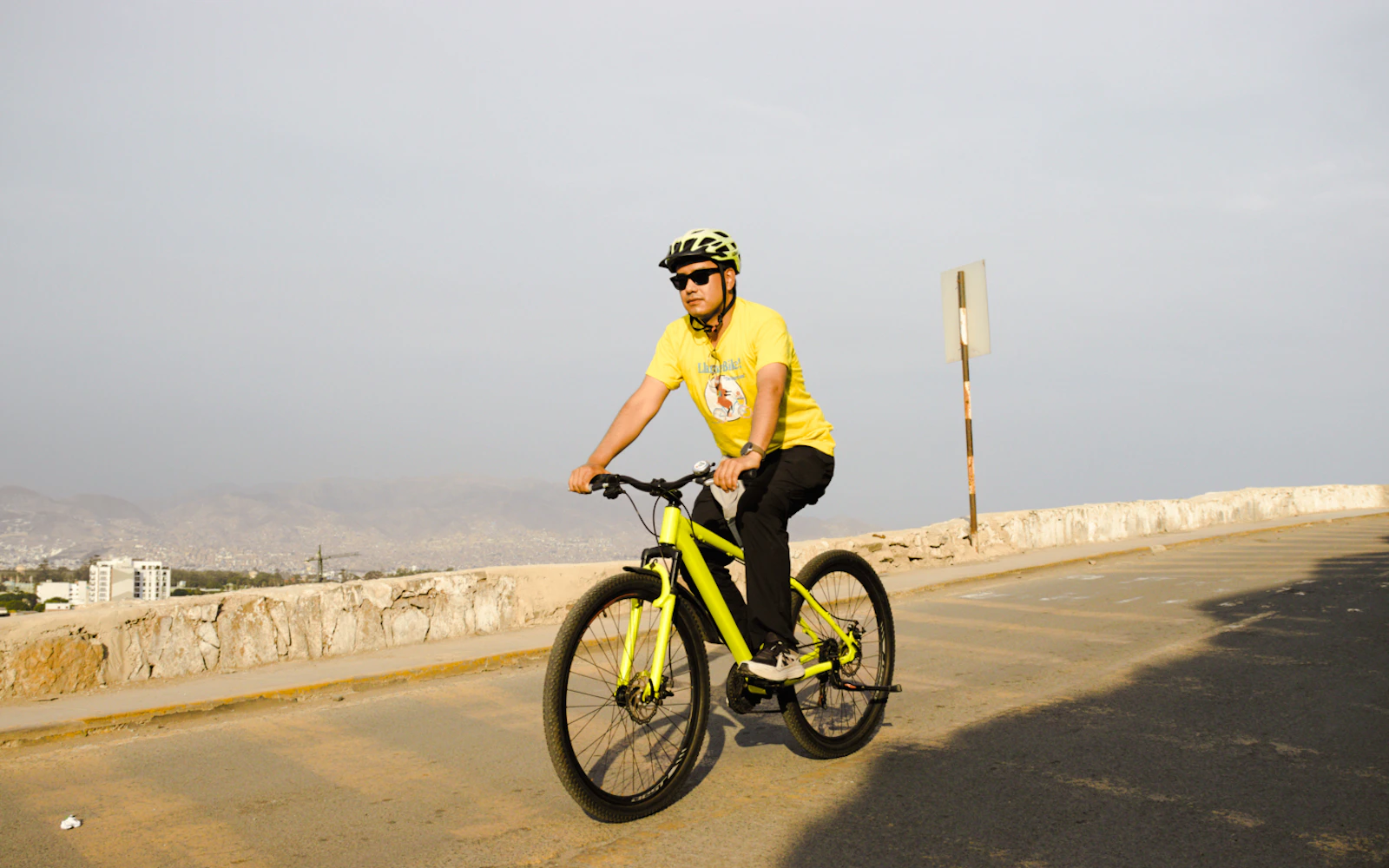 Lima Downhill Bike Tour From Morro Solar to Miraflores