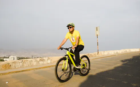 lima downhill bike tour from morro solar to miraflores-1