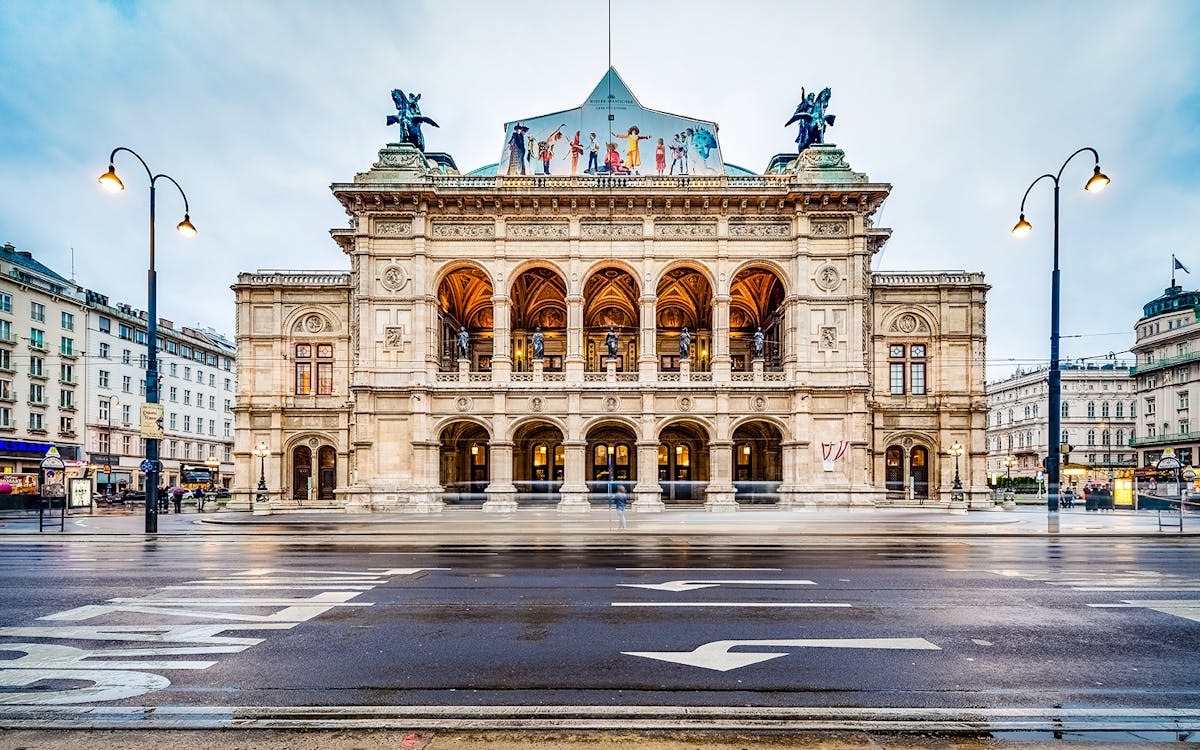 big bus: 1/2/3 day vienna hop on hop off tour-5 big bus: 1/2/3 day vienna hop on hop off tour-5