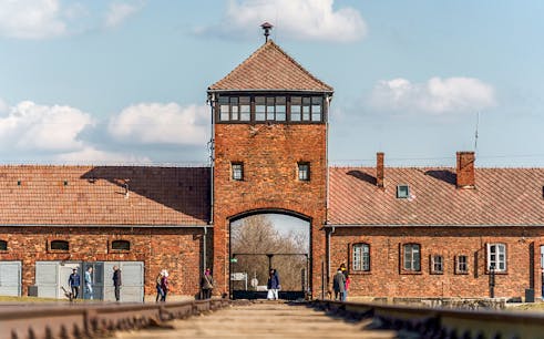 auschwitz-birkenau: rondleiding met transfers vanaf het ontmoetingspunt & optionele lunch-1