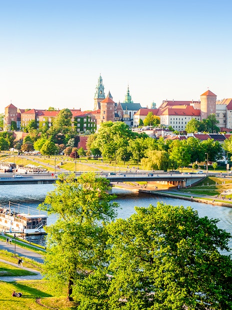Wawel Castle and Cathedral overlooking the Vistula River in Krakow, Poland.