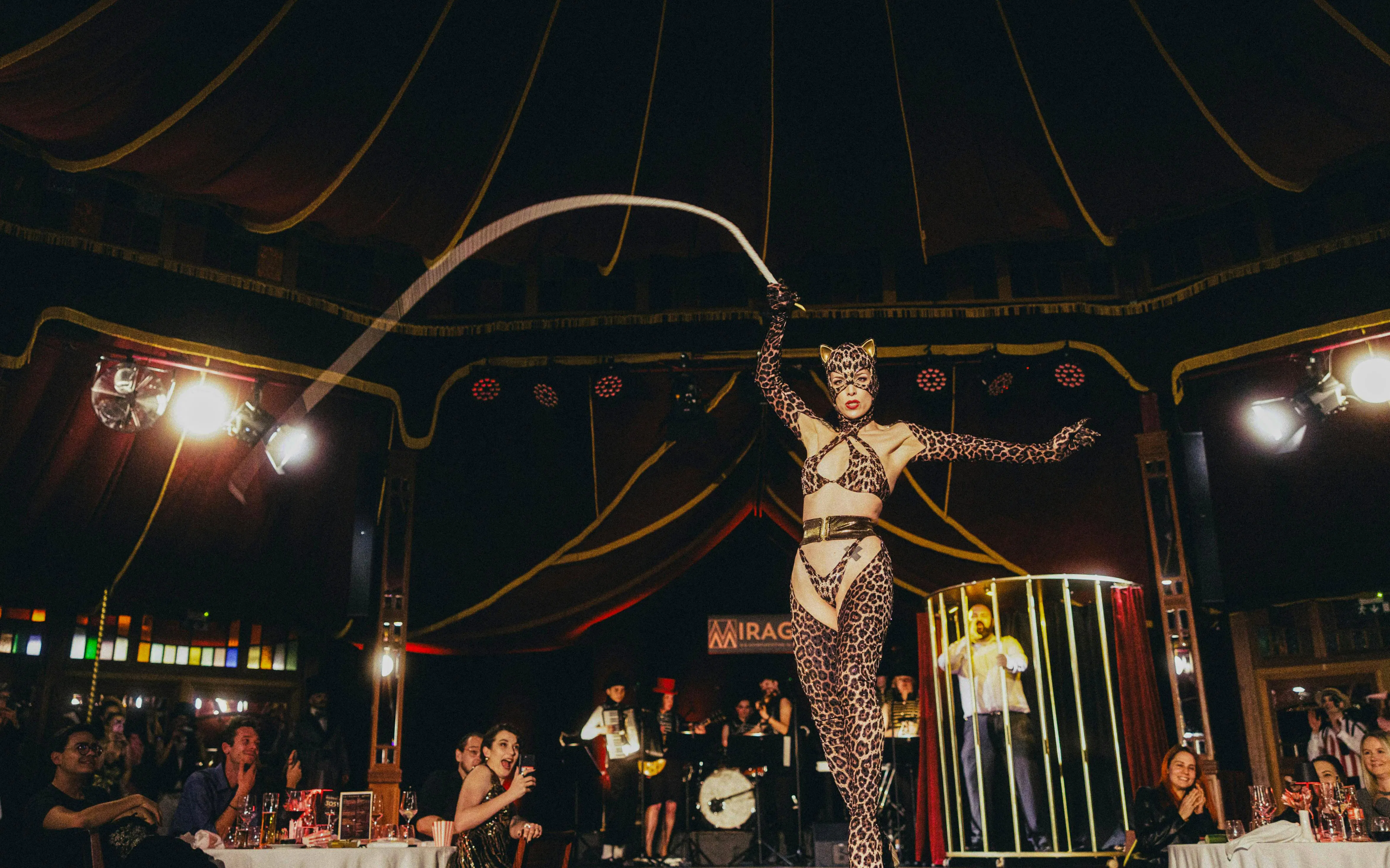 Vienna Burlesque & Retro Circus Dinner Show with Three-Course Meal Image 12