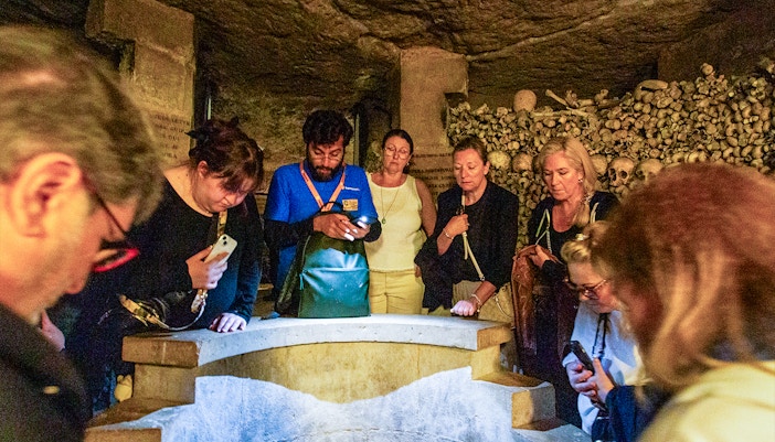 Guided tours of the Paris Catacombs