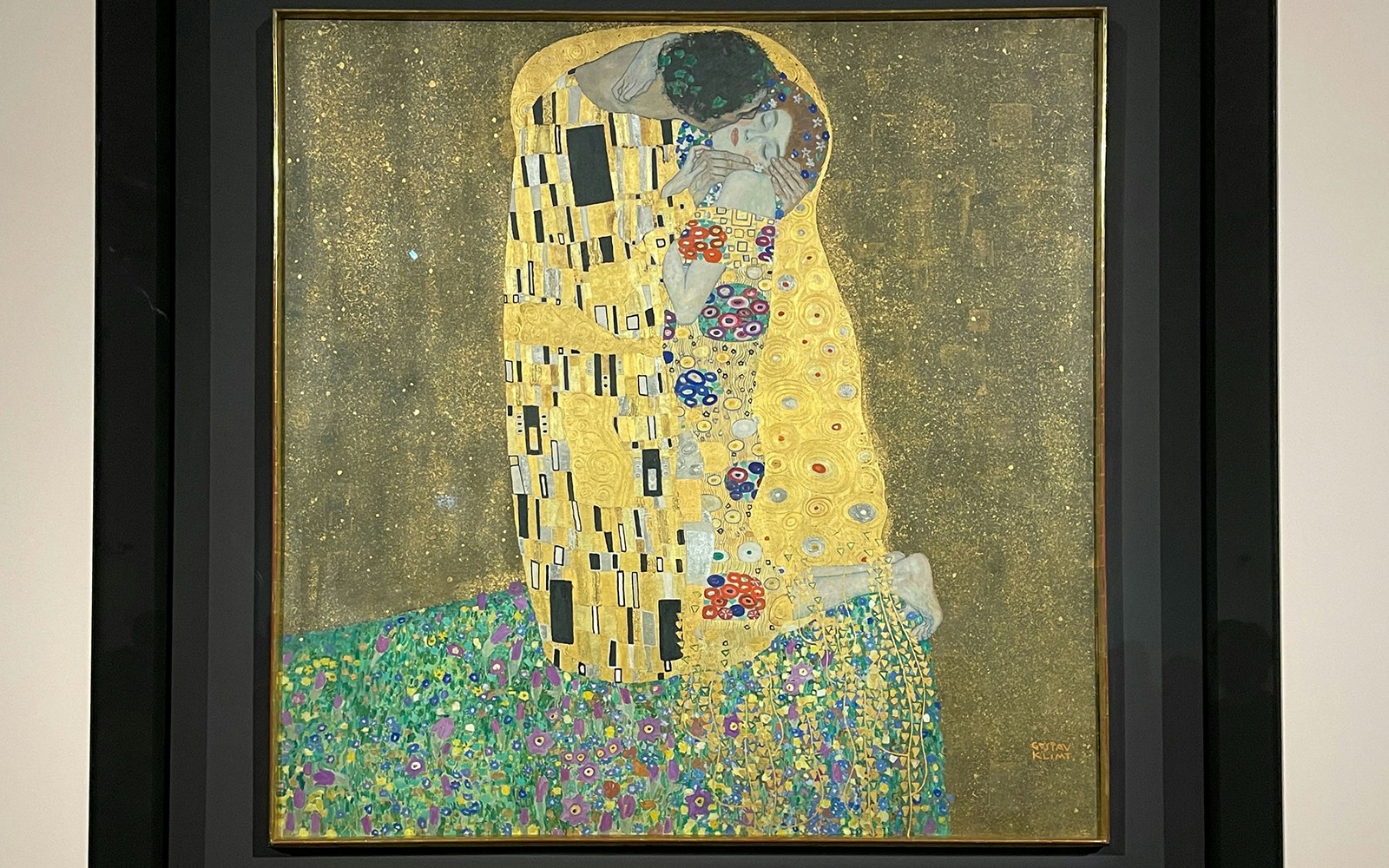Gustave Klimt's 'The Kiss'