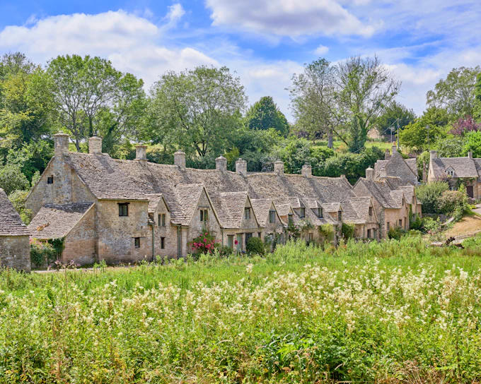 Cotswolds Guided Tour with Optional Lunch at a Historic Inn