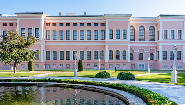 Dolmabahce Palace tickets