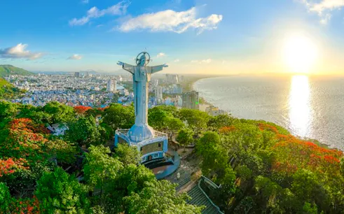 Christ the King statue overlooking Vũng Tàu city and coastline, part of the Vũng Tàu Beach Tour from Ho Chi Minh City.