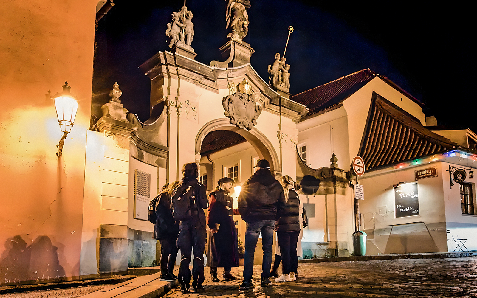 prague castle night tour with guide
