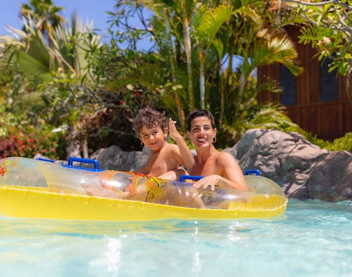 mai thai river in siam park