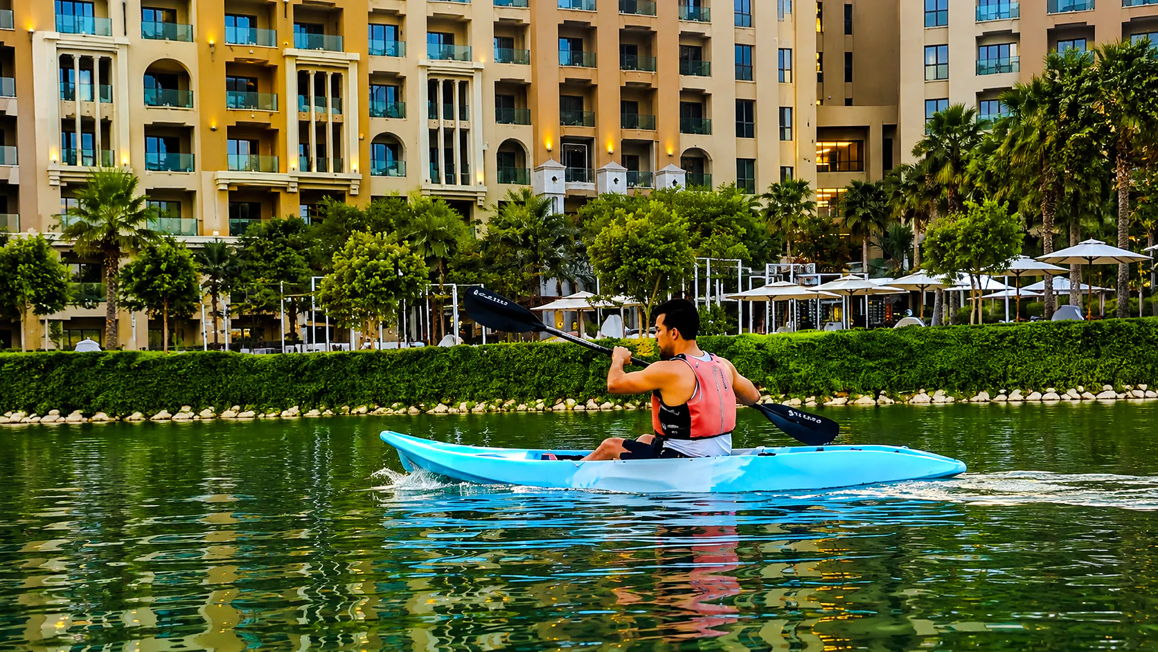 the pearl guided kayak tour in doha-1