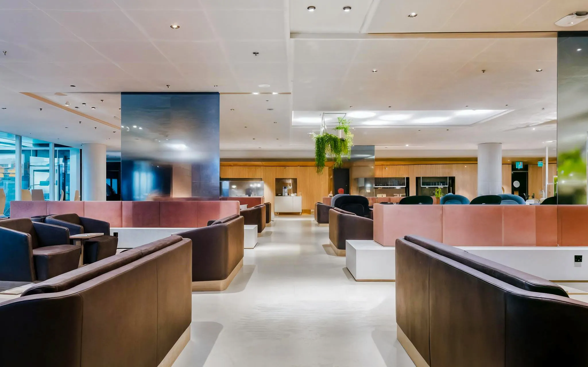 Amsterdam Schiphol Airport: Aspire Lounge No. 26 at Terminal 1 (Schengen) Image 4