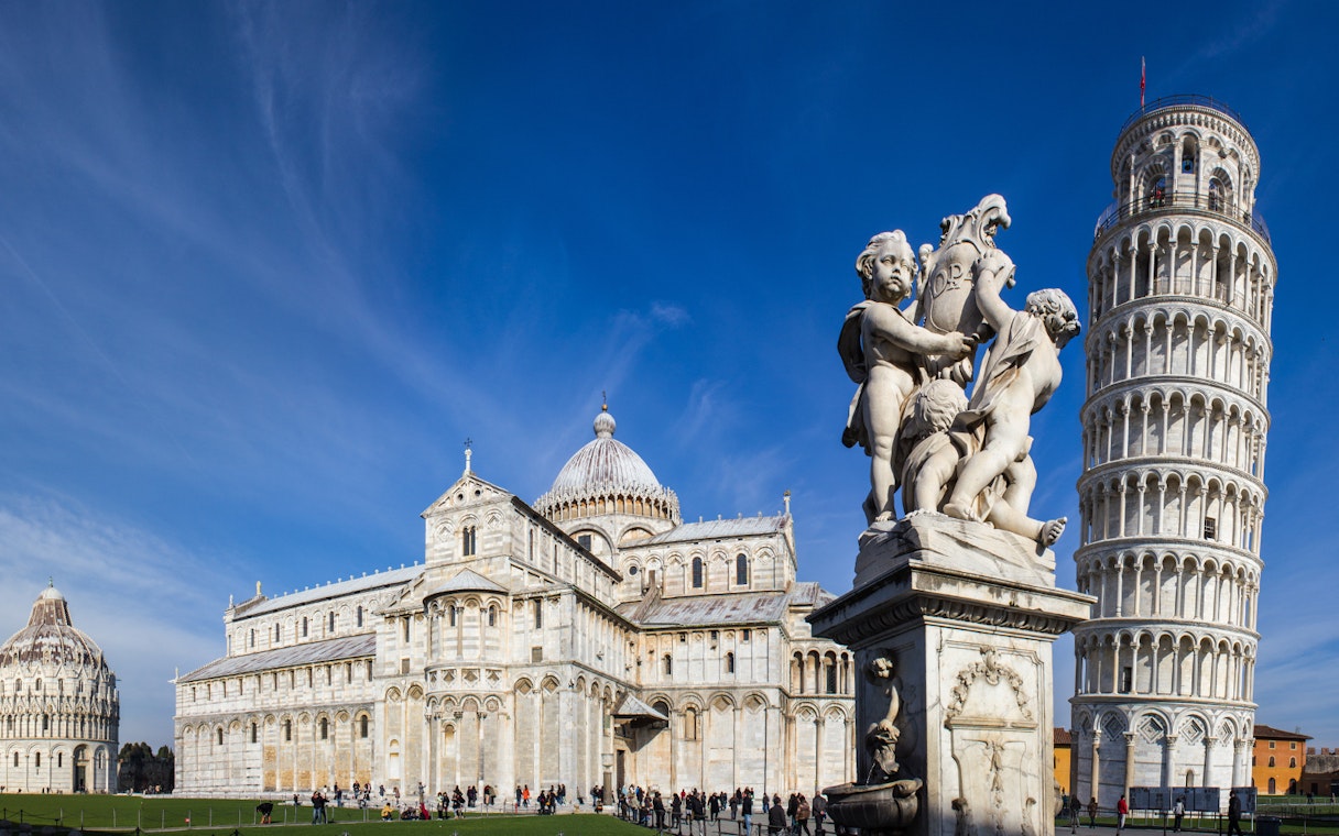 Leaning Tower of Pisa and Pisa Cathedral in Tuscany, Italy.