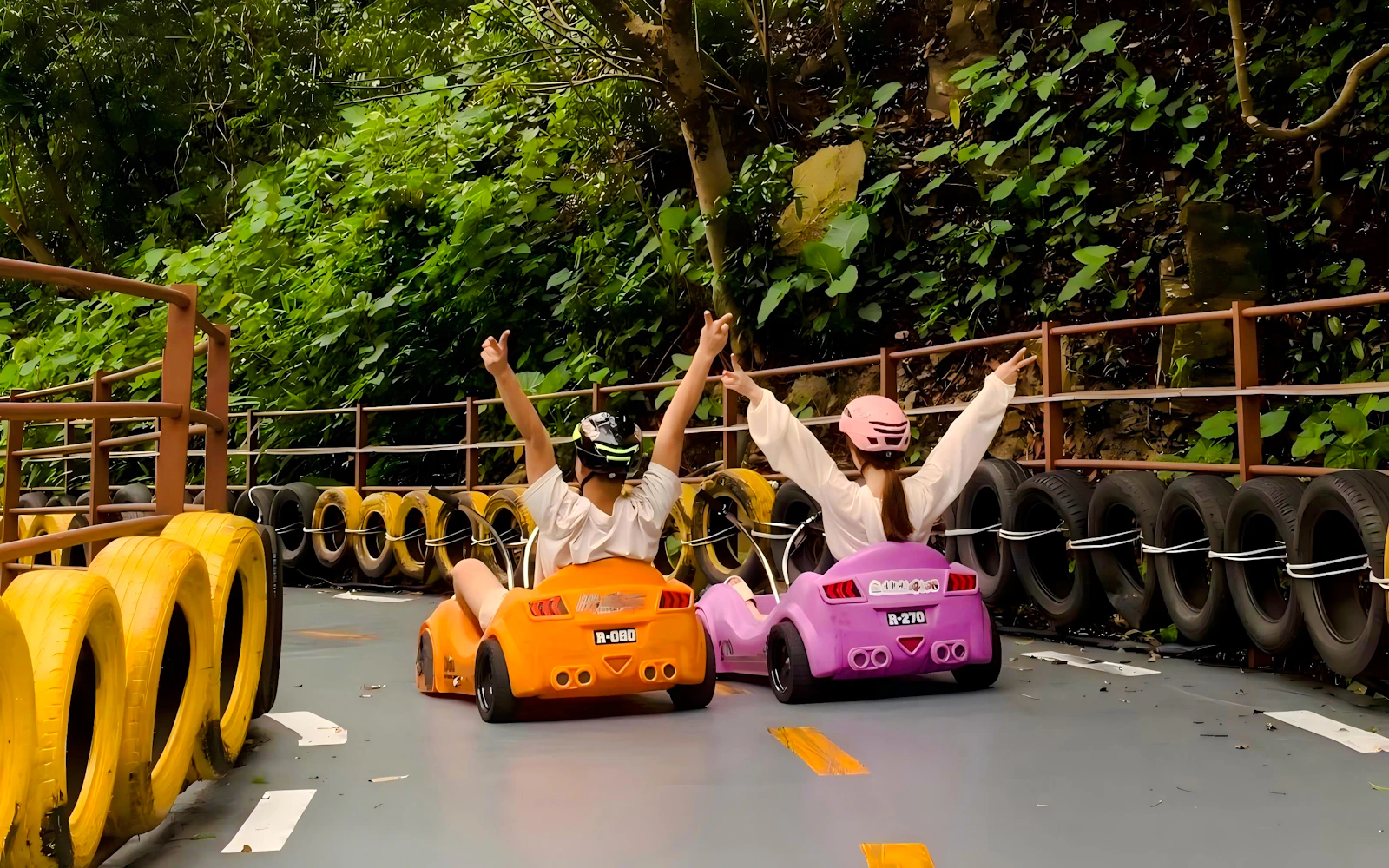 Gulong Gorge Go Karting & Cliff Roller Coaster & Glassbridge Canyon