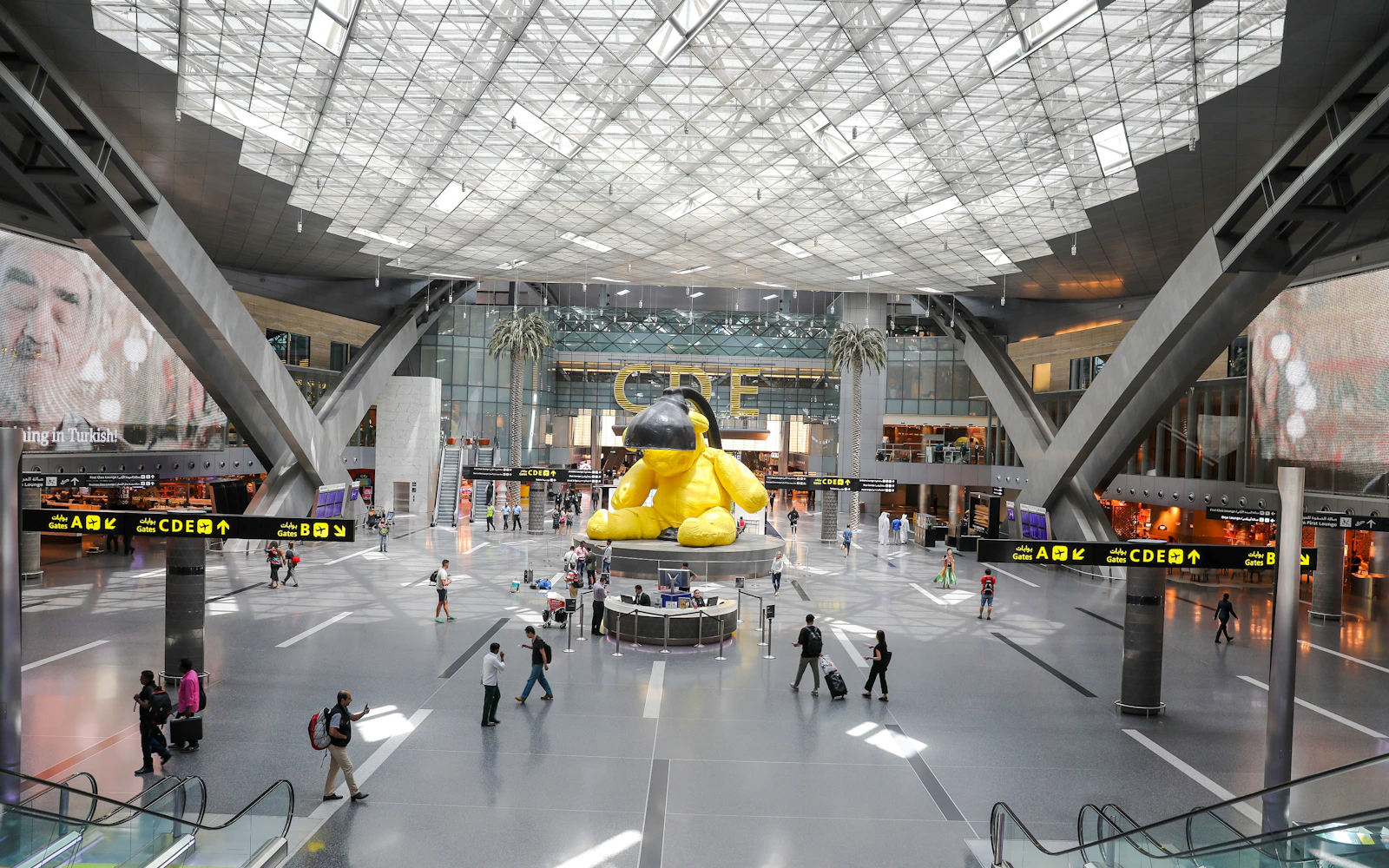 Doha Private One-Way Airport Transfer for Up to 4 Guests: Hamad International Airport (DOH) Pickup or Drop-Off Image 3