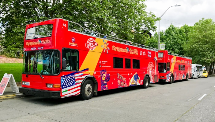 red hop on hop off bus in seattle