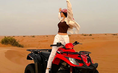 Dubai Red Dunes Evening Desert Safari with 4x4 Transfers, Dune Bashing & BBQ Dinner