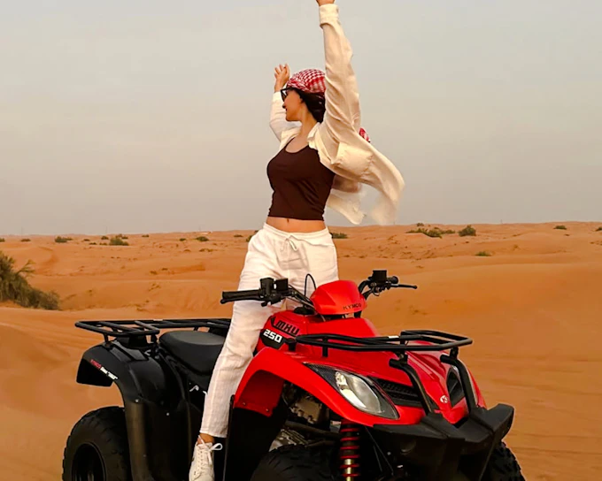 Dubai Red Dunes Evening Desert Safari with 4x4 Transfers, Dune Bashing & BBQ Dinner