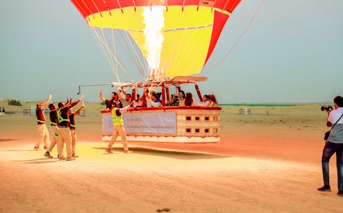 Hot Air Balloon Ride in Dubai with Transfers