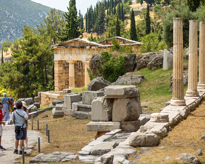 From Athens: Day Trip to Delphi Site & Museum