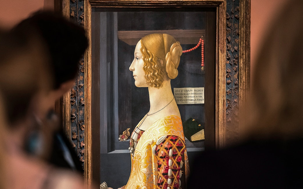 Painting of a woman in profile at Thyssen-Bornemisza Museum, Madrid.
