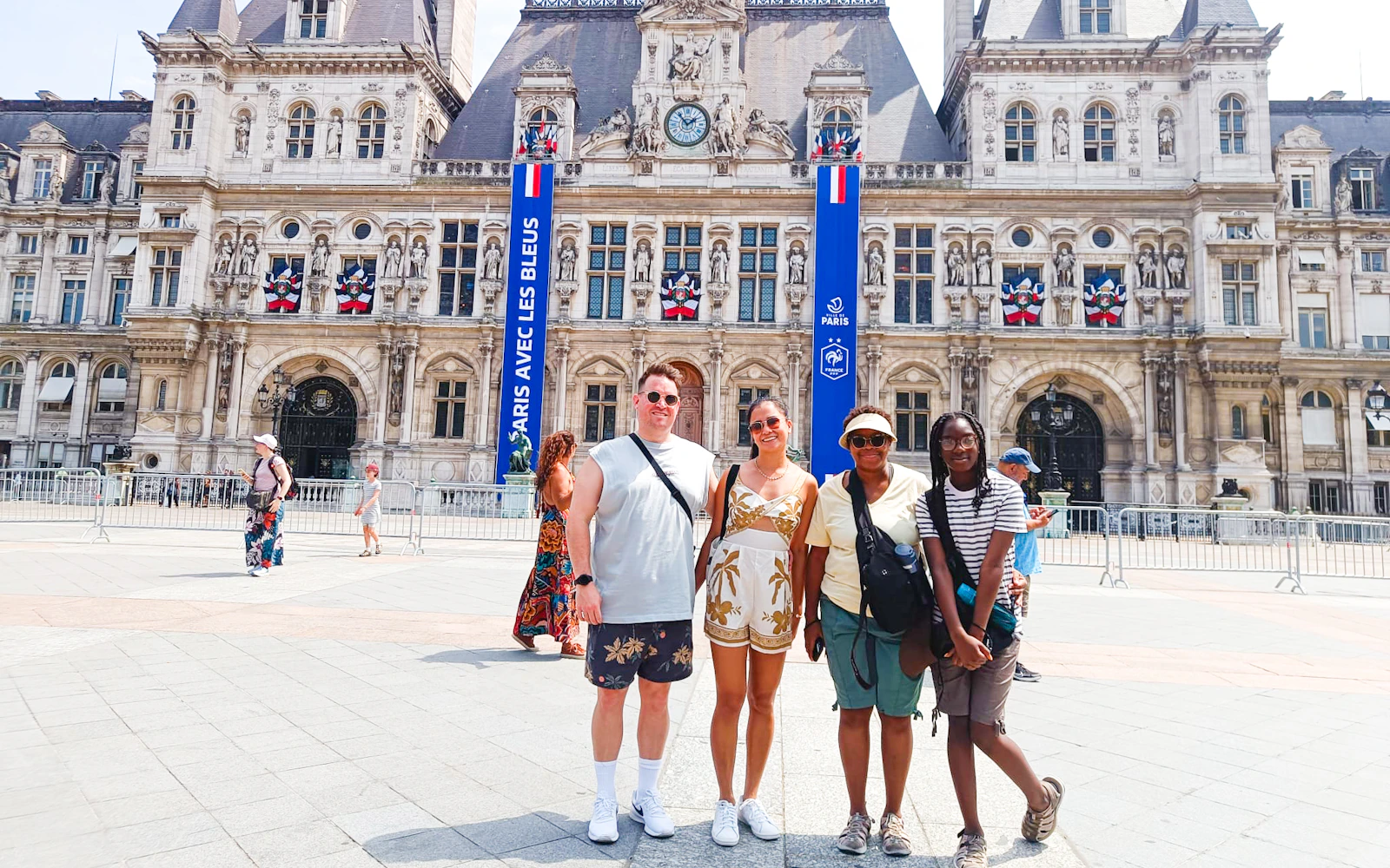 Paris Small-Group Walking Tour with Opéra Garnier and Alain Ducasse Chocolate Boutique Image 3