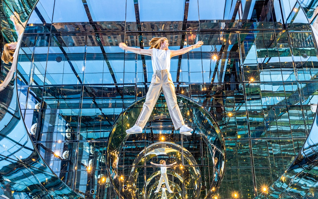 Person exploring mirrored room with reflections, part of Combo (Save 21%): 16722 + 29099 tour.