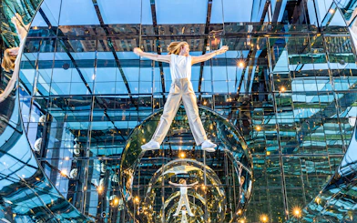Person exploring mirrored room with reflections, part of Combo (Save 21%): 16722 + 29099 tour.