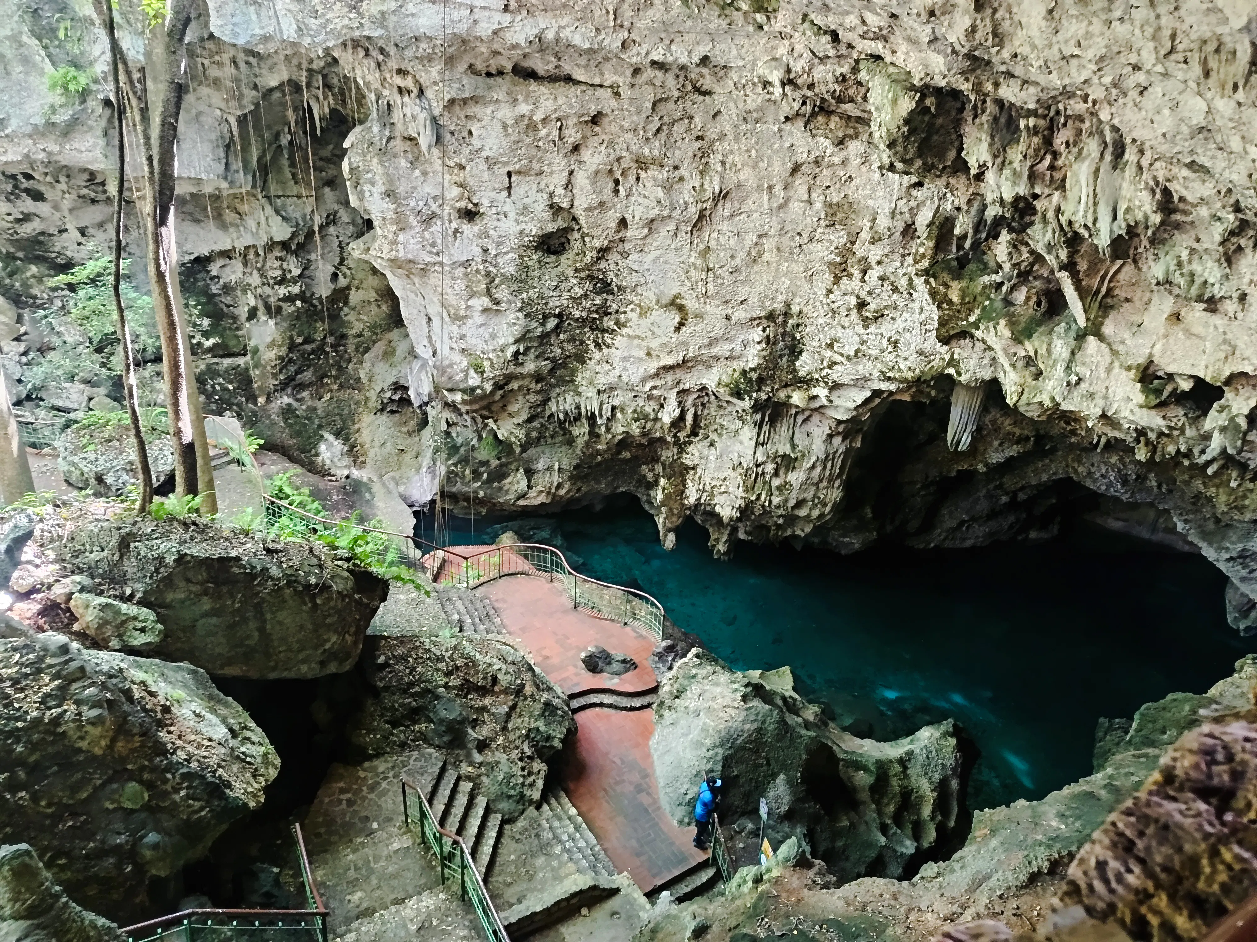 Los Tres Ojos cave with turquoise water and rocky formations in Santo Domingo.
