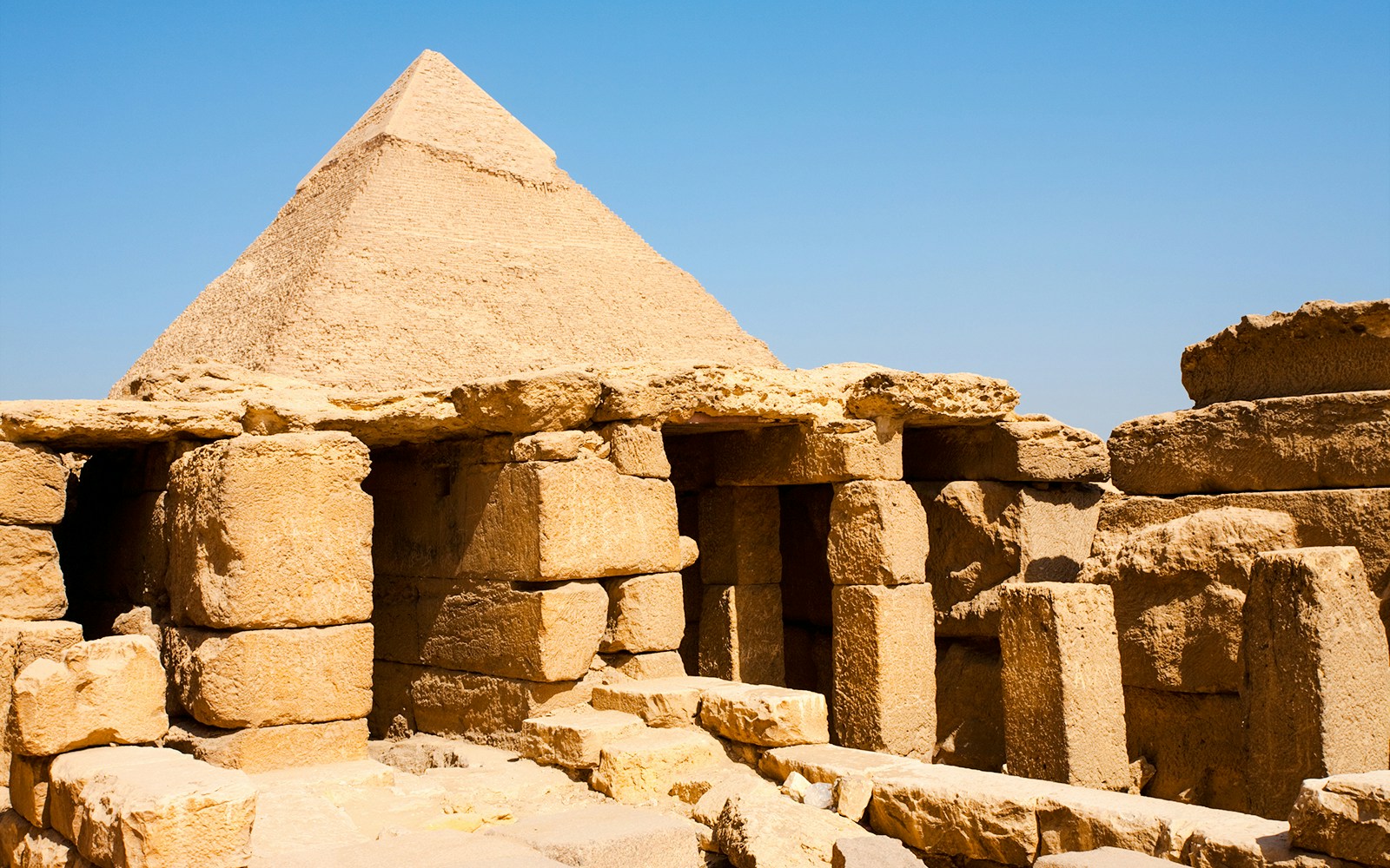 Complete funerary complex 