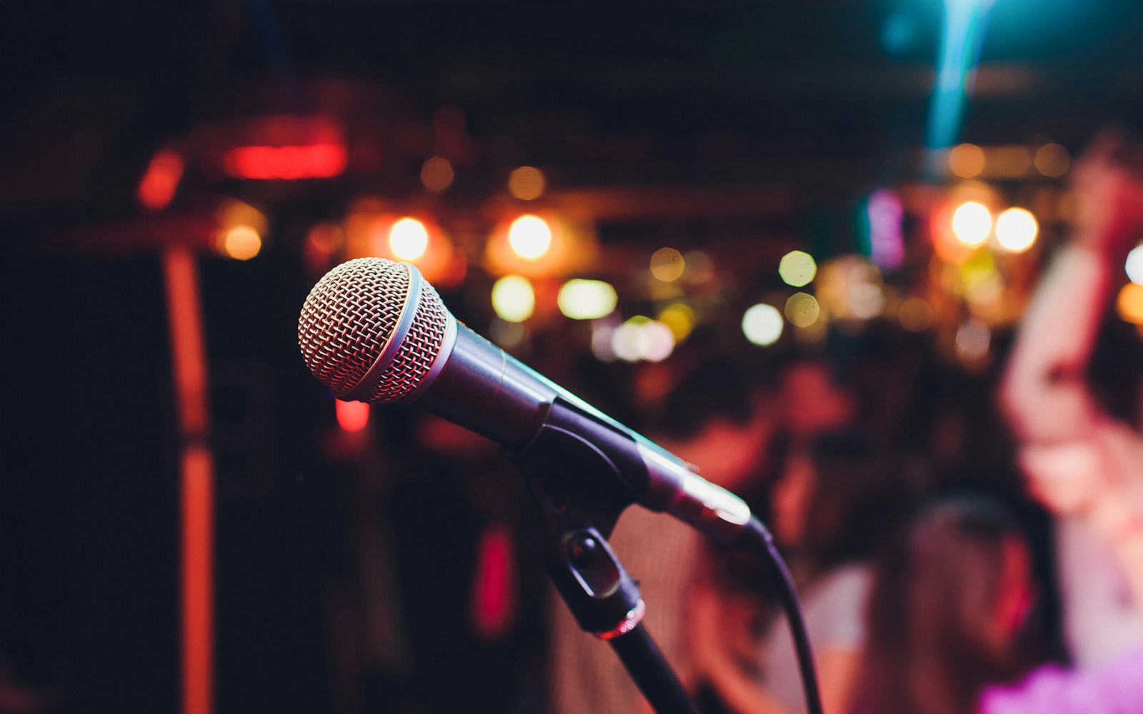 Live entertainment at ICON park