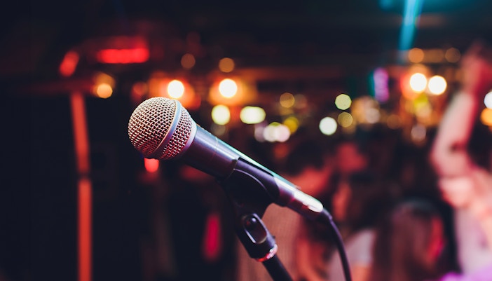 Microphone on stage at Hard Rock Cafe München live music event.
