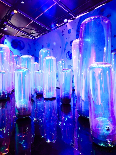 Interactive bubble installation at Bubble Planet, Washington DC.