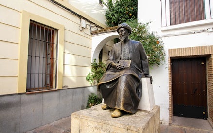 Statue of Maimonides in the Jewish Quarter, Cordoba.