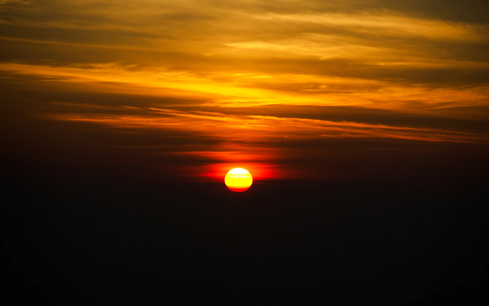 From Medan: Mount Sibayak Sunrise Hike with Hot Spring and Sipiso-Piso Waterfall Image 7