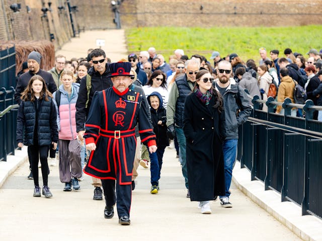 Tower of London Guided Tour with Skip-the-Line Access