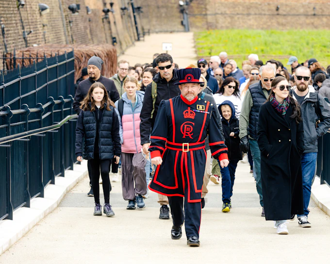 Tower of London Guided Tour with Skip-the-Line Access