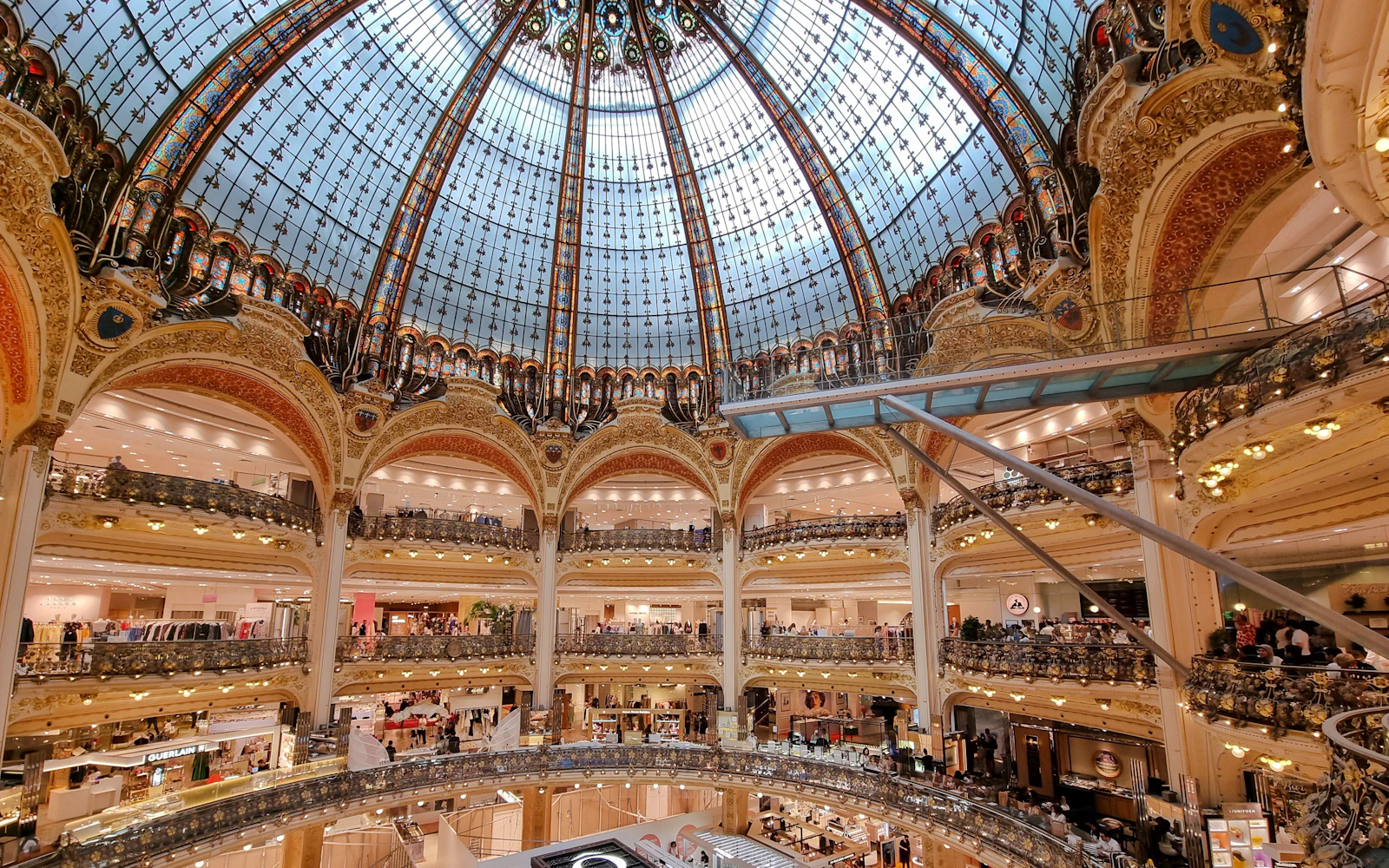 Paris: Opéra Garnier Guided Tour, Galeries Lafayette, Macaron Class & Fragonard Perfume Workshop Image 3