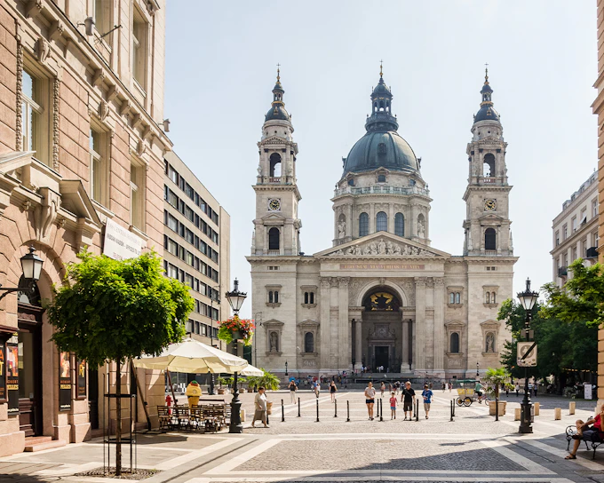 St. Stephen’s Basilica Guided Tour and Shoes Memorial Tickets